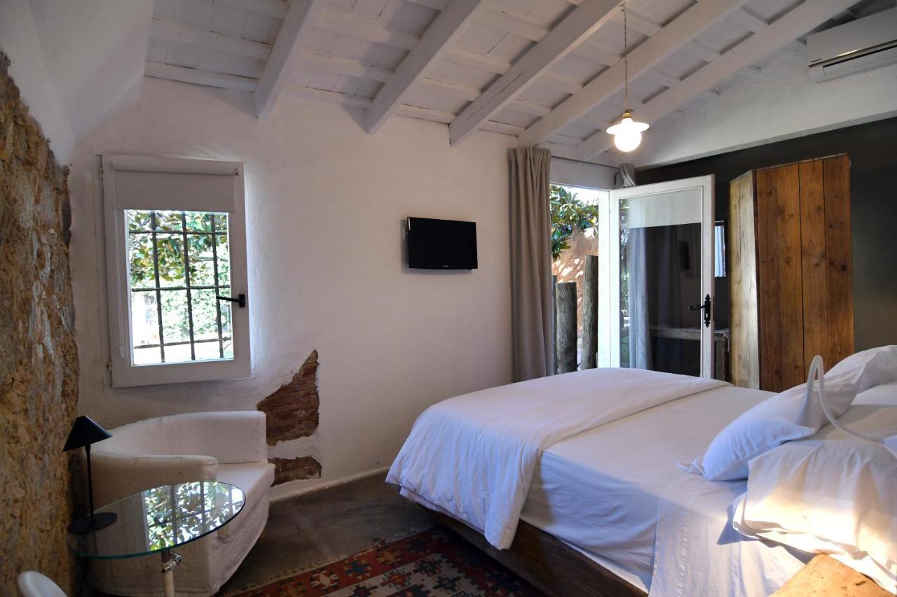 Bed and Breakfast Le Rondini Montrás Exterior foto
