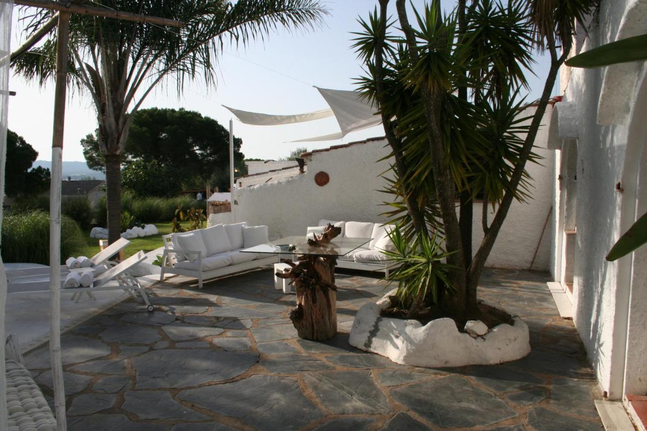 Bed and Breakfast Le Rondini Montrás Exterior foto