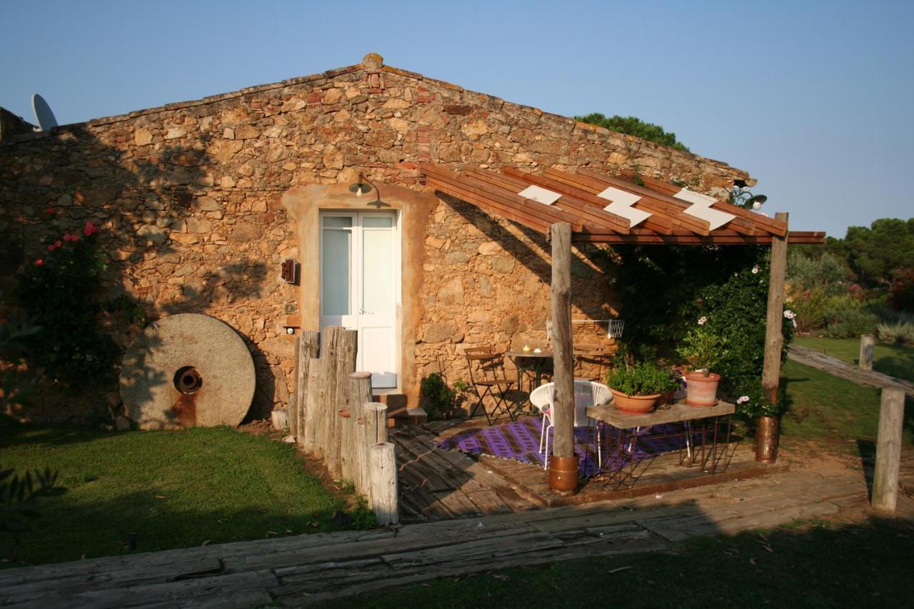 Bed and Breakfast Le Rondini Montrás Exterior foto